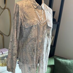 Express Women's Light Pink Striped Button-Down with Floral Outline